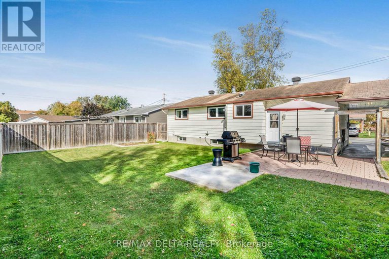 29413885/722-nicole-street/town-of-rockland/clarence-rockland/ontario/K4K1G4_4