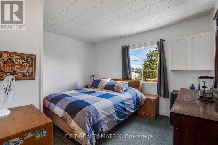 29015888/17-victoria-street-w/alexandria/north-glengarry/ontario/K0C1A0_15