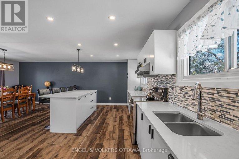 28810905/1427-rosebella-avenue/blossom-parkkemp-parkfindlay-creek/ottawa/ontario/K1T1E5_16