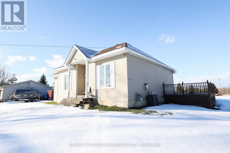 29248510/19249-county-road-2-road/south-glengarry-charlottenburgh-twp/south-glengarry/ontario/K0C2E0_25