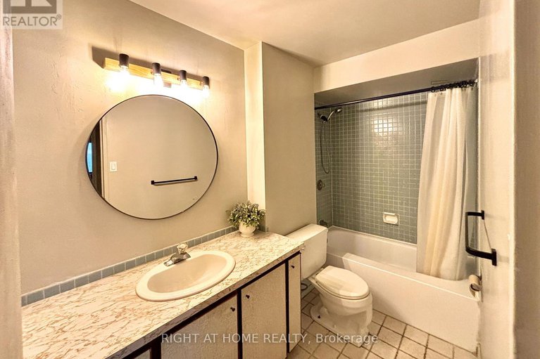 29212517/707-20-chesterton-drive/borden-farmstewart-farmcarleton-heightsparkwood-hills/ottawa/ontario/K2E6Z7_12