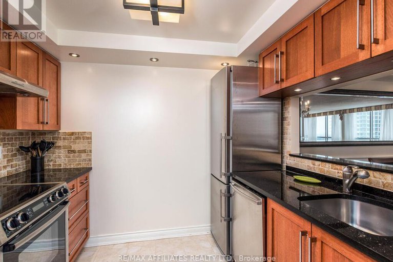 28251371/914-80-sandcastle-drive/leslie-park/ottawa/ontario/K2H9E7_6