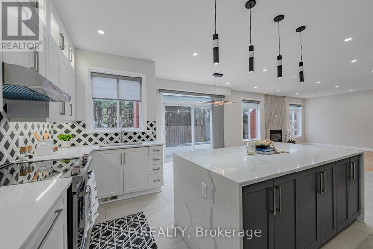 29139967/11-wellsmere-court/rideau-heightsrideau-river/ottawa/ontario/K2E8C2_18