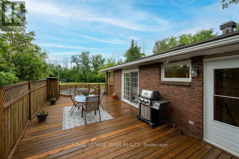 28365689/2765-quinn-road/emerald-woodssawmill-creek/ottawa/ontario/K1T3V4_25
