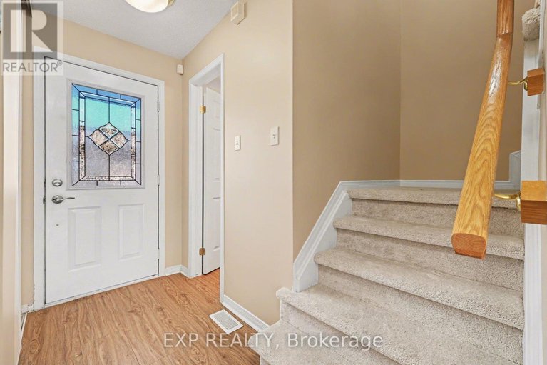 29666141/8-barnaby-private/overbrookcastle-heights/ottawa/ontario/K1K4S4_4