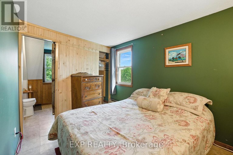 28525895/7800-34-highway/vankleek-hill/champlain/ontario/K0B1R0_16