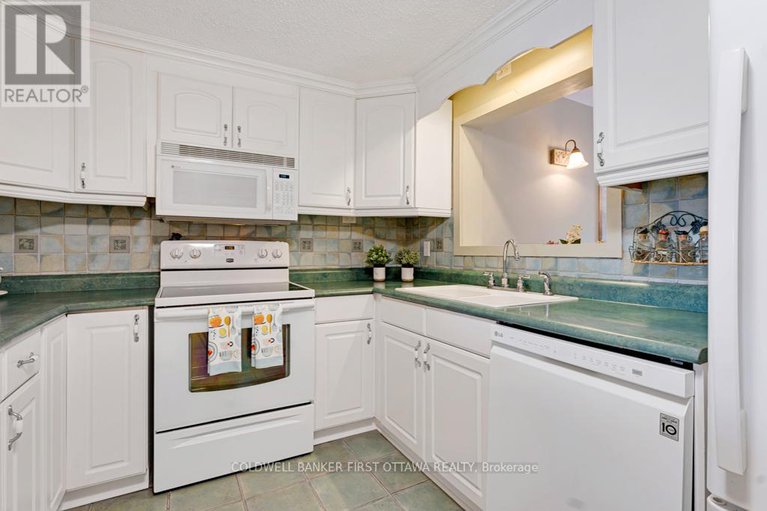 28652257/160-mcveety-road/drummondnorth-elmsley-north-elmsley-twp/drummondnorth-elmsley/ontario/K7H3C7_11