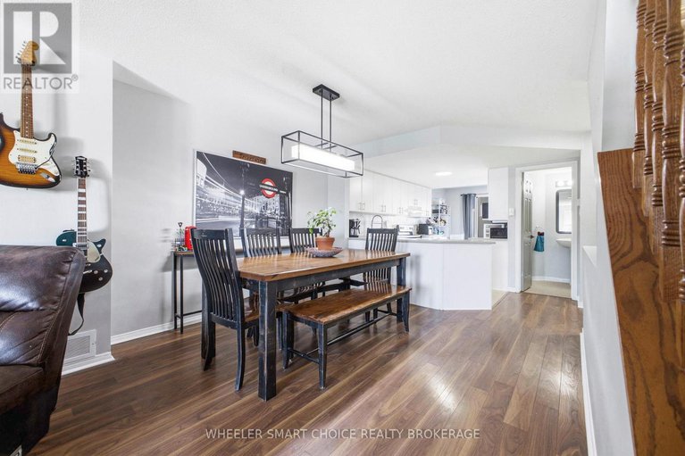 29436977/11-432-hillsboro-private/emerald-meadowstrailwest/ottawa/ontario/K2M3A8_21