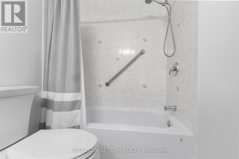 28608553/29-ashgrove-crescent/briargreen/ottawa/ontario/K2G0S1_24