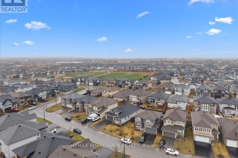29612405/279-sceptre-way/emerald-meadowstrailwest/ottawa/ontario/K2V0C6_44