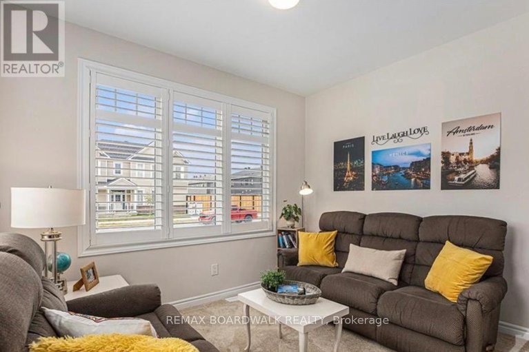 29433241/741-derreen-avenue/stittsville-north/ottawa/ontario/K2S2Y9_4