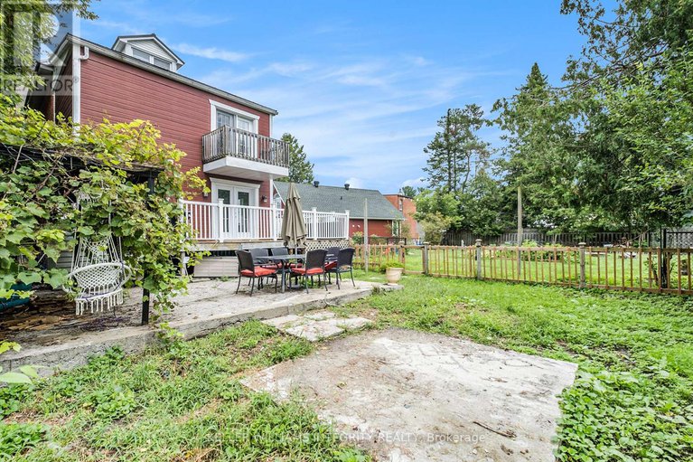 28244876/2148-carling-ave-units-5-6/ottawa/ontario/K2A1H1_17