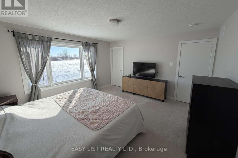 29335649/776-eminence-street/half-moon-bay/ottawa/ontario/K2J6X6_13