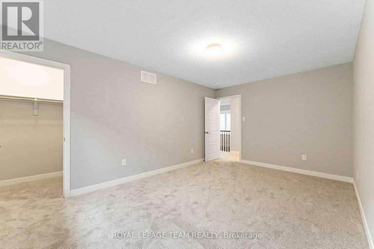 28156598/667-fenwick-way-e/stonebridge/ottawa/ontario/K2C3H2_17