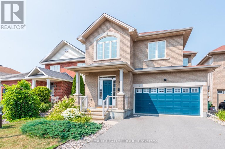 28706824/217-fountainhead-drive/mer-bleuebradley-estatesanderson-park/ottawa/ontario/K1W0C2_1