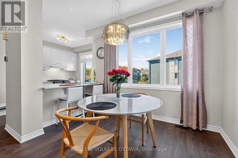 29023923/827-kiniw-private-se/cfb-rockcliffe-and-area/ottawa/ontario/K1K5A3_11