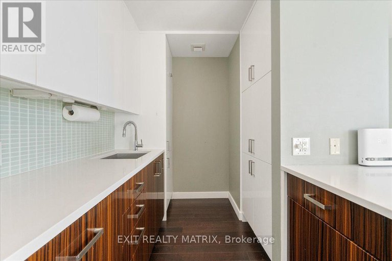 29217150/903-201-parkdale-avenue-w/mechanicsville/ottawa/ontario/K1Y1E8_7