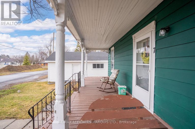 28164009/7-spruce-street/lancaster/south-glengarry/ontario/K0C1N0_30
