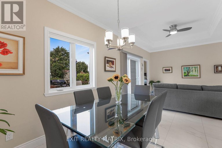 28716853/16-julien-street/lorignal/champlain/ontario/K0B1K0_12