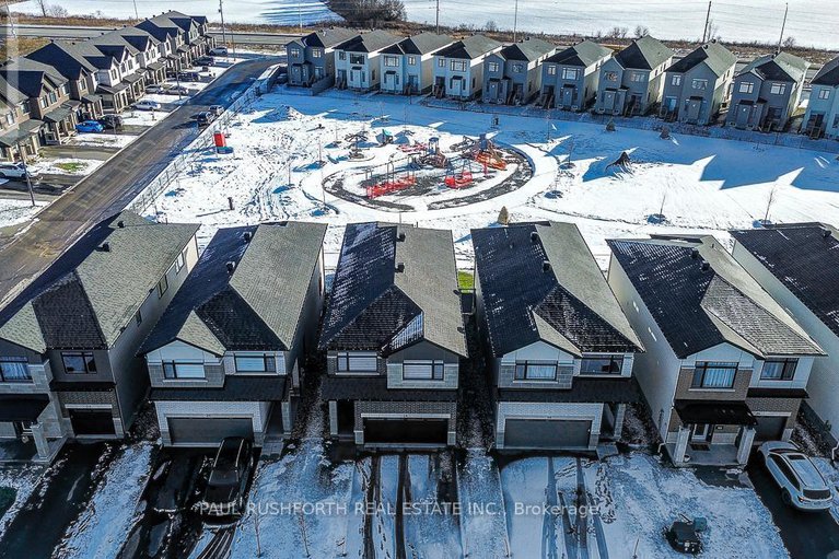 29134887/28-mendoza-way/emerald-meadowstrailwest/ottawa/ontario/K2S2S6_1