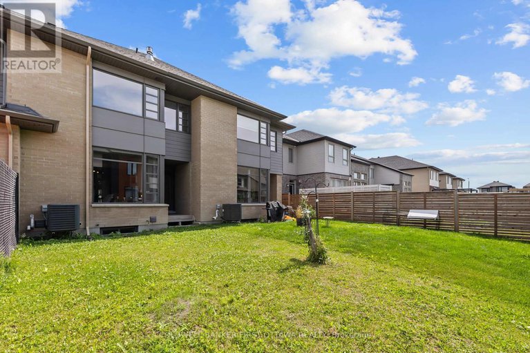 28598402/821-quartet-avenue/riverside-southgloucester-glen/ottawa/ontario/K1X0C4_33