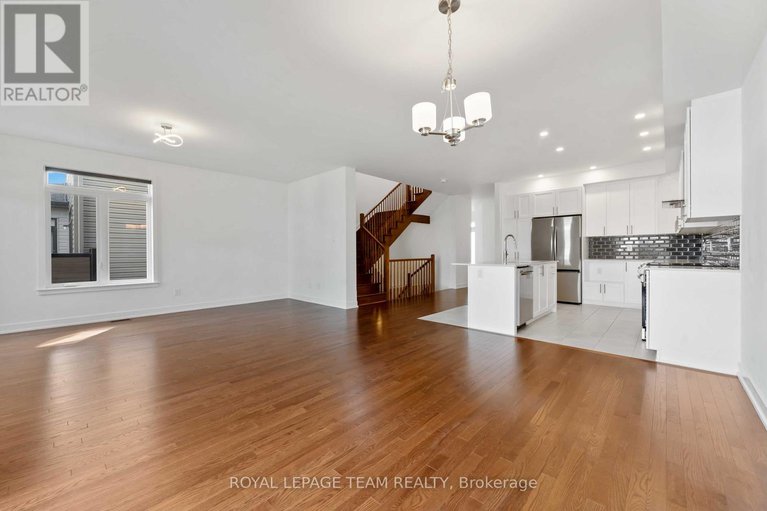 28910916/27-peony-lane/riverside-southgloucester-glen/ottawa/ontario/K4M0M3_12