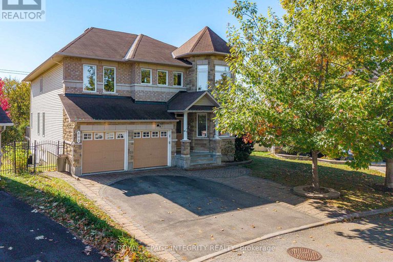 609 New Liskeard Crescent