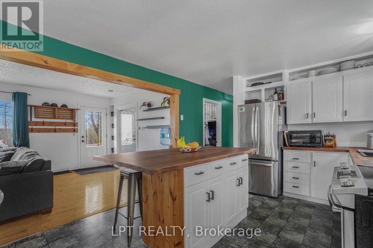 29688005/548-pharand-street/champlain-twp/champlain/ontario/K0B1K0_10