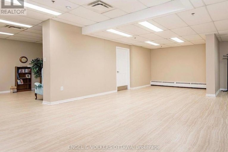 28252605/906-373-laurier-avenue-e/sandy-hill/ottawa/ontario/K1N8X6_37
