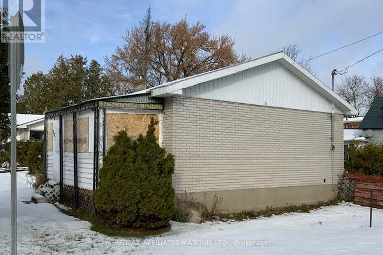 29151276/265-dominion-street-n/alexandria/north-glengarry/ontario/K0C1A0_3