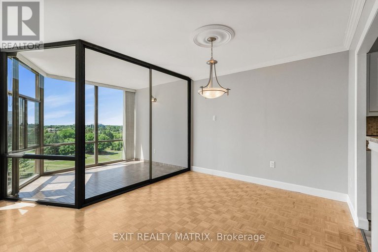 28647824/705-2759-carousel-crescent/emerald-woodssawmill-creek/ottawa/ontario/K1T2N5_11