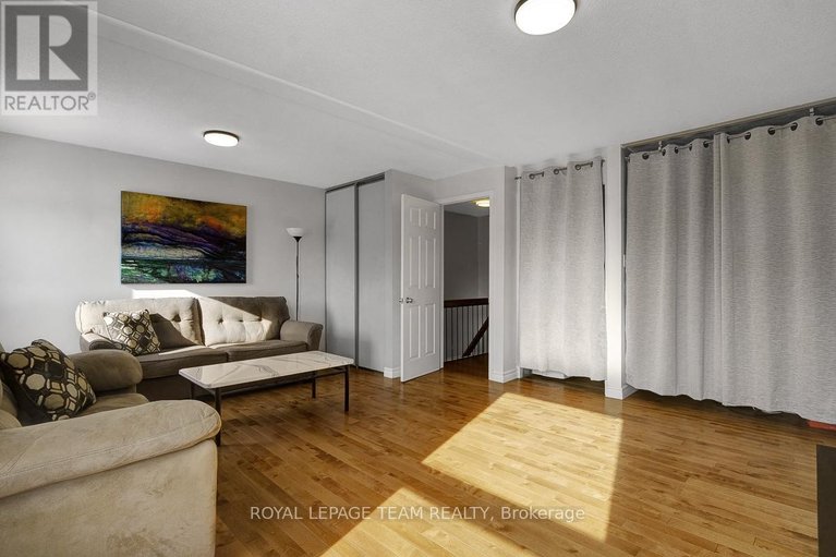 29537105/35-2027-stonehenge-crescent/pineview/ottawa/ontario/K1B4N7_16