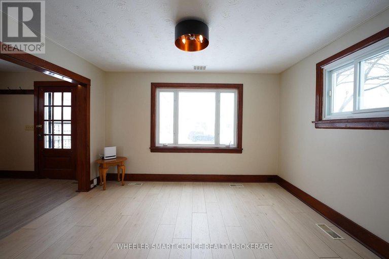 29225740/14-saunders-avenue-n/long-sault/south-stormont/ontario/K0C1P0_12