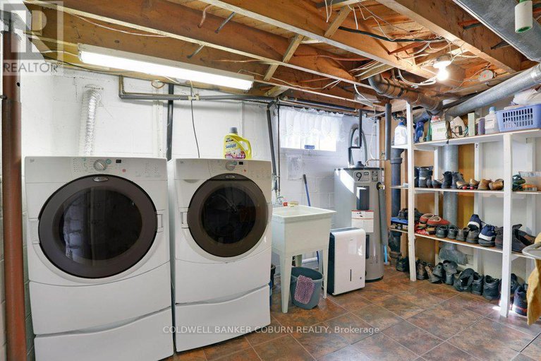 28976426/12-maple-avenue/iroquois/south-dundas/ontario/K0E1K0_24