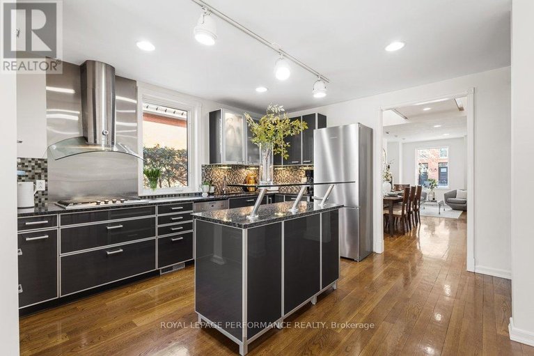 29650204/35-waverley-street/ottawa-centregolden-triangle/ottawa/ontario/K2P0T7_18