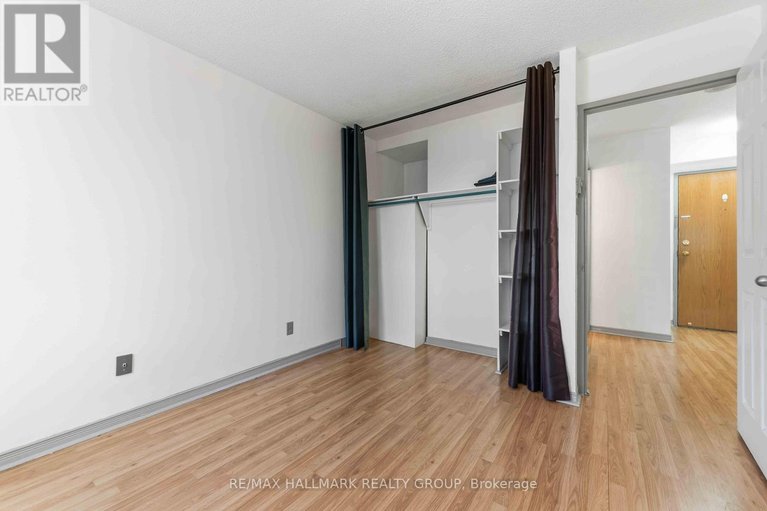 29585548/1602-199-kent-street-n/ottawa-centre/ottawa/ontario/K2P2K8_32