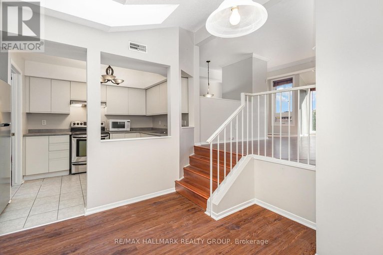 28956688/c-205-woodfield-drive/tanglewood/ottawa/ontario/K2G4P2_8