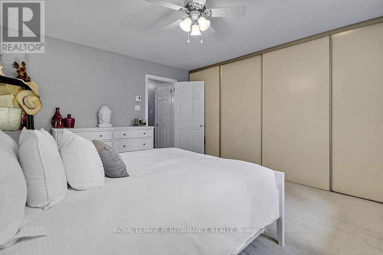 28565968/402-briston-private/hunt-club-park/ottawa/ontario/K1G5R3_17