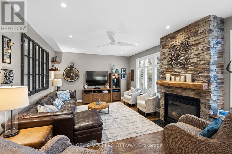 28926849/511-erinwoods-circle/stonebridge/ottawa/ontario/K2J5M5_12