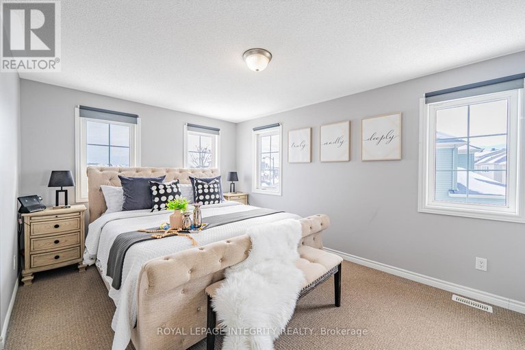 29400978/274-brassy-minnow-crescent/half-moon-bay/ottawa/ontario/K2J6J9_18