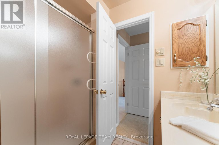 28877037/16-oyster-bay-court/stittsville-central/ottawa/ontario/K2S1H3_41