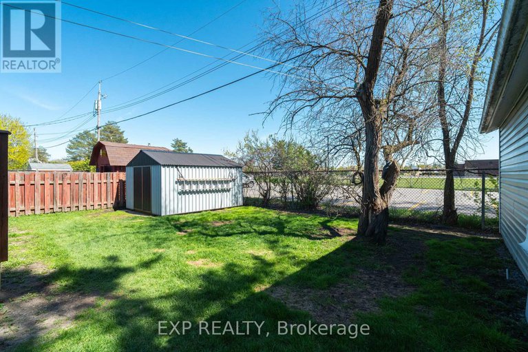 28303908/322-galloway-drive/bilberry-creekqueenswood-heights/ottawa/ontario/K1E1W3_35