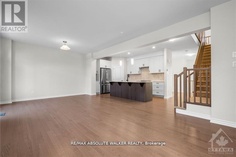 28680131/702-du-rivage-street/town-of-rockland/clarence-rockland/ontario/K4K0K1_12