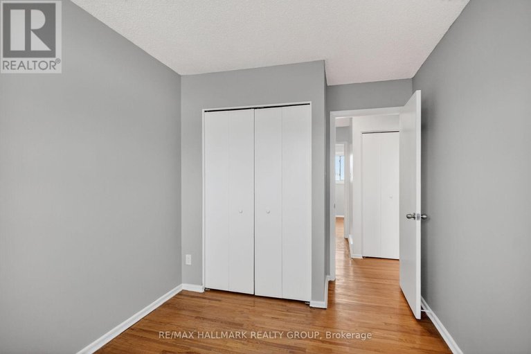 29464563/427-moodie-drive/bells-corners/ottawa/ontario/K2H8A5_22