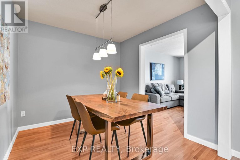 28885940/1962-greenvale-lane/chateauneuf/ottawa/ontario/K1C6E3_5