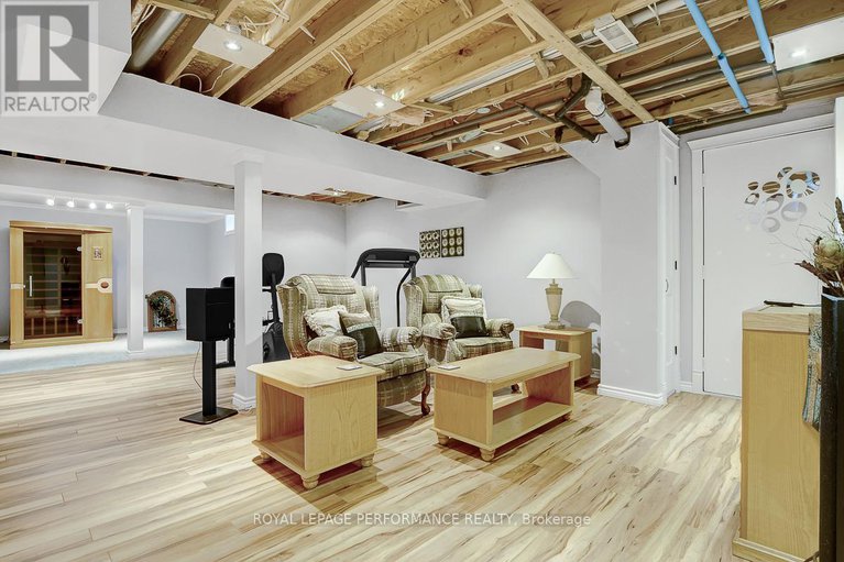 29090639/32-parklands-avenue/village-of-russell/russell/ontario/K4R1A2_36