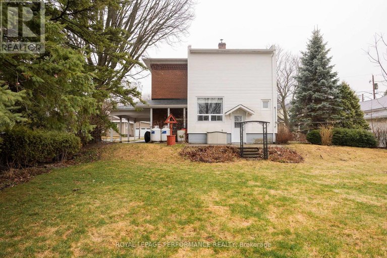 29632412/11-peter-street/maxville/north-glengarry/ontario/K0C1T0_38