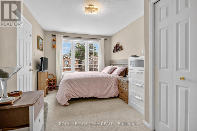 29115159/7-newcastle-avenue/morgans-grantsouth-march/ottawa/ontario/K2K2R2_27