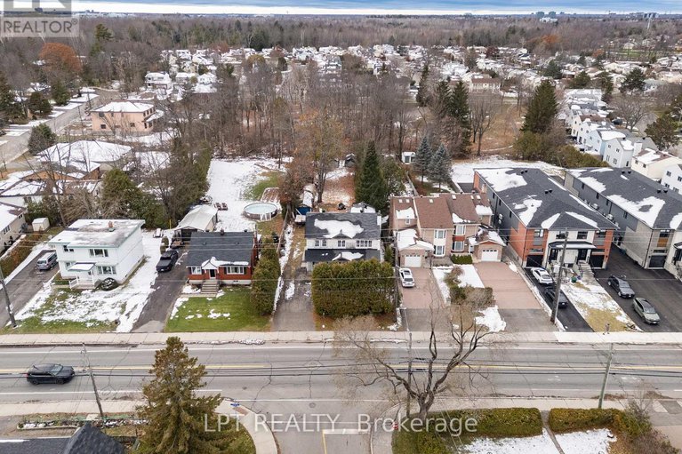 29145725/3794-albion-road/emerald-woodssawmill-creek/ottawa/ontario/K1T1A5_5