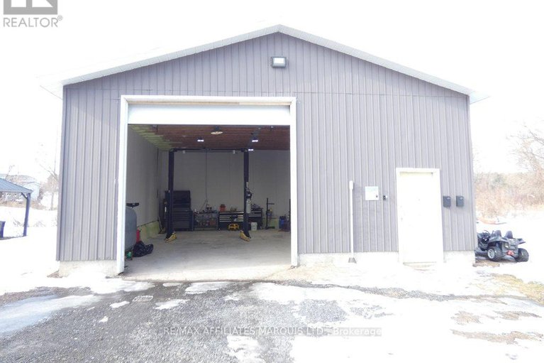 29444541/6769-st-polycarp-street/moose-creek/north-stormont/ontario/K0C1W0_37